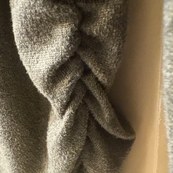 Maternity sweater - Picture 4 of 5